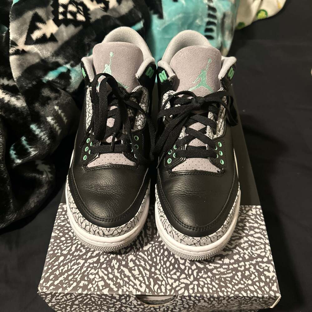 Air Jordan 3 Retro Green Glow Black Wolf Grey CT8532-031 Size 7
